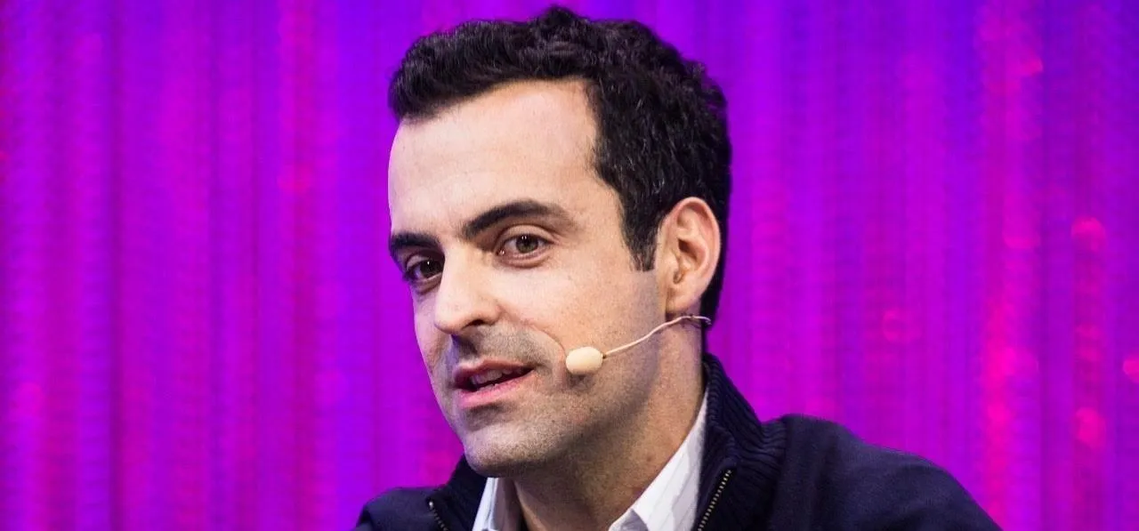 Facebook Reality Labs VP Hugo Barra Abruptly Heads for the Exit cover